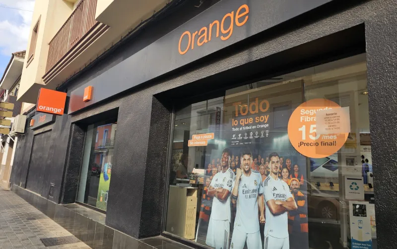 Tienda Orange Dos Hermanas