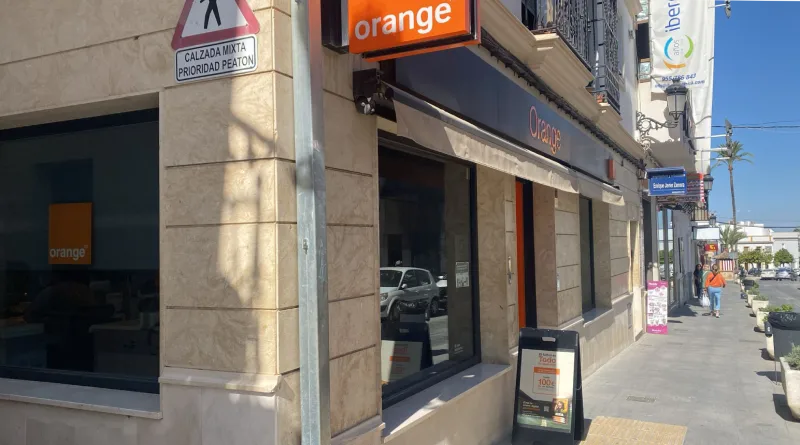 Tienda Orange Marchena