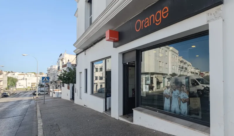 Tienda Orange Conil
